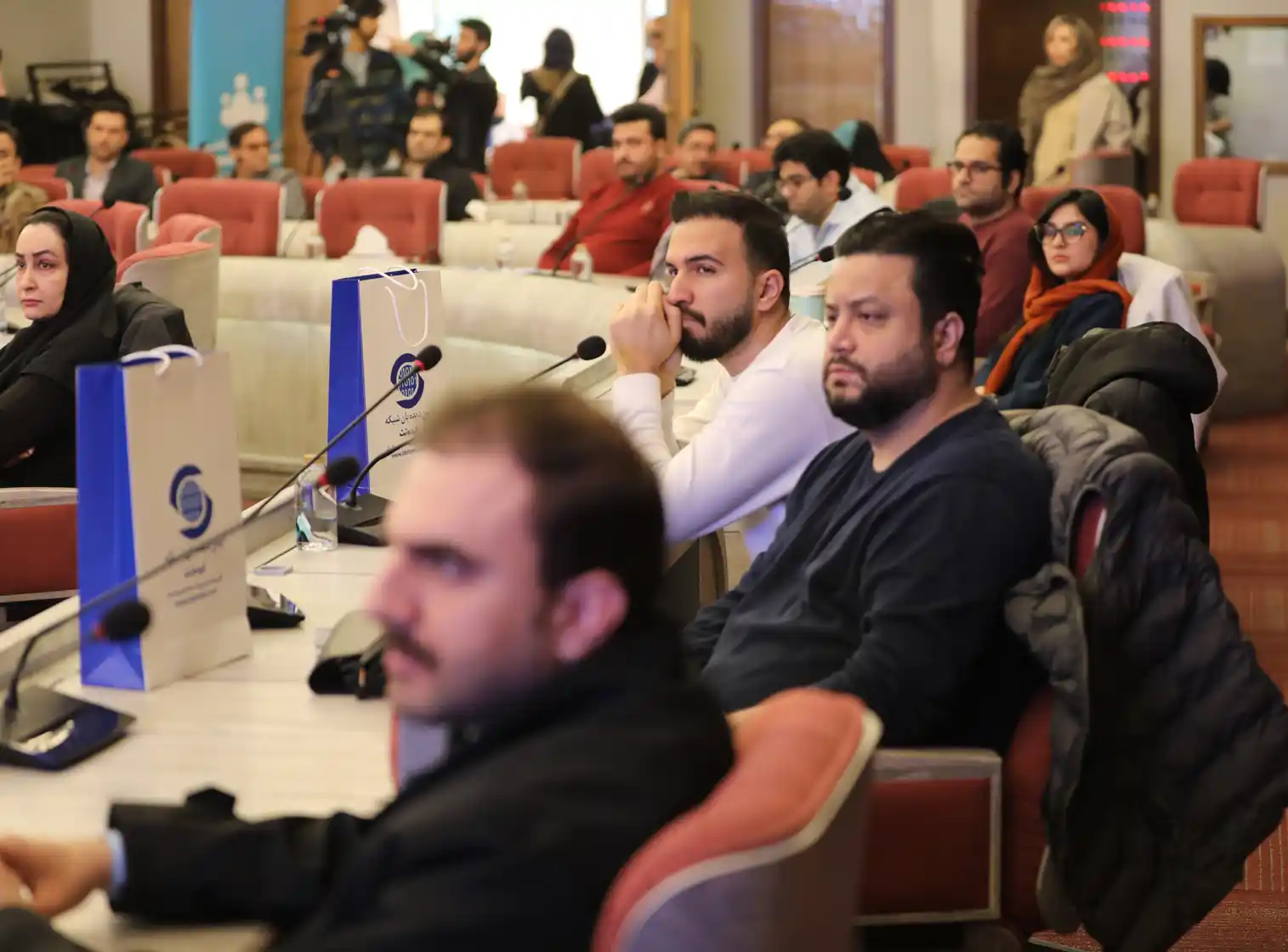 تصویر پشتیبانی